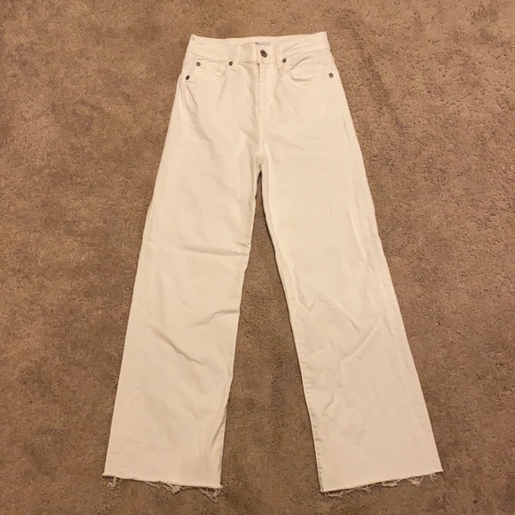 7 For All Mankind Alexa in White Runway - Picture 2 of 8